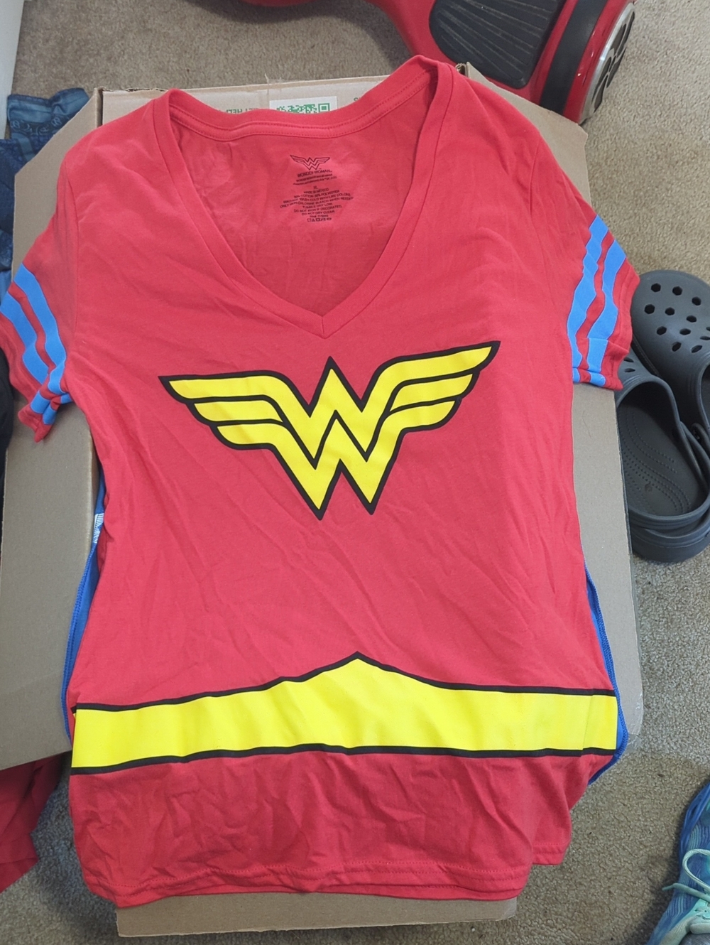 Wonder Woman Tee With Cape